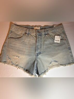 Free People women’s denim shorts size 30 NWT
